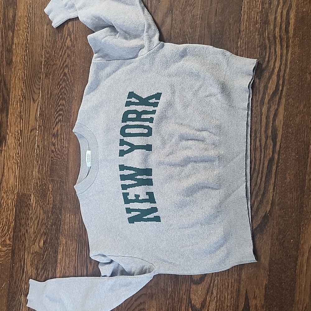 Gray New York Women's Sweater Size Medium